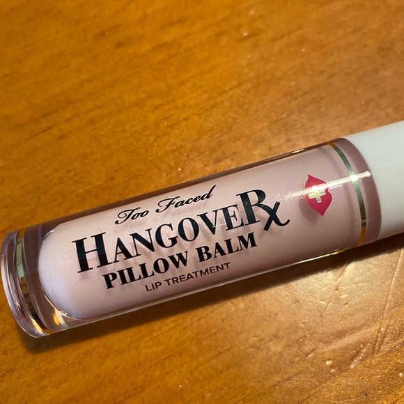 Too Faced Hangover Pillow Balm Lip Treatment - Picture 6 of 16